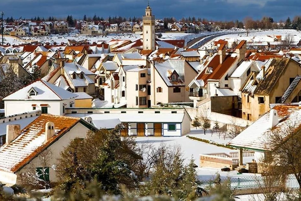 Ifrane
 - إفران 