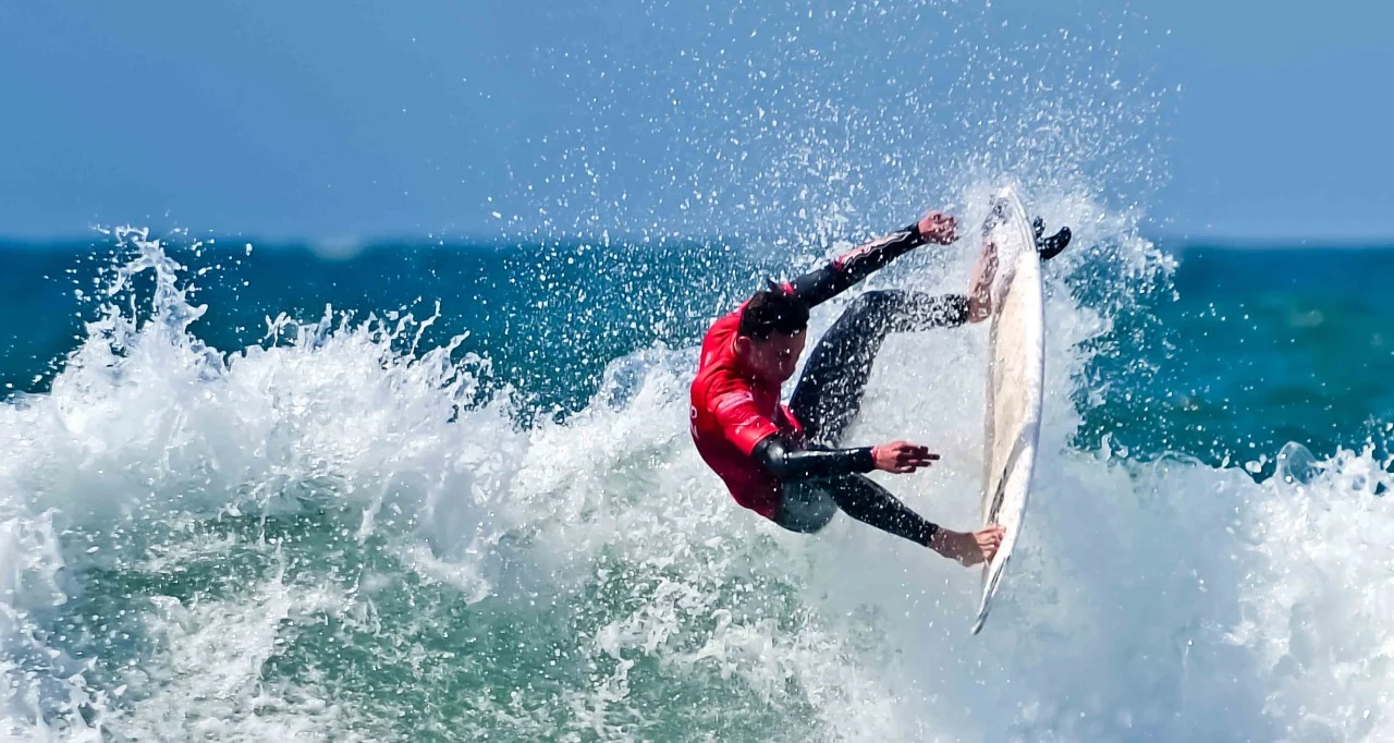 Dar Bouazza : De Village de Pêcheurs à Capitale du Surf au Maroc